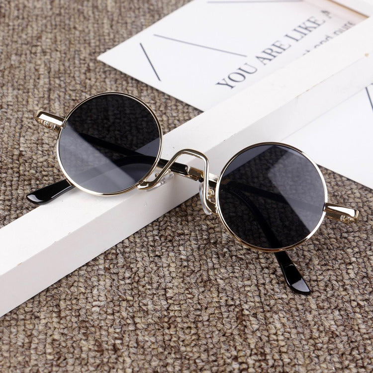 Simple Chic Round Sunglasses